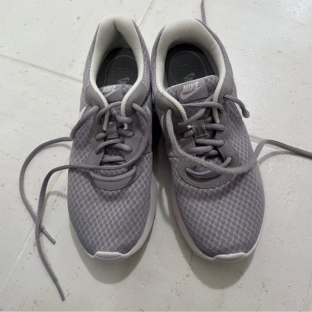 Nike Women's Tanjun Running Shoe